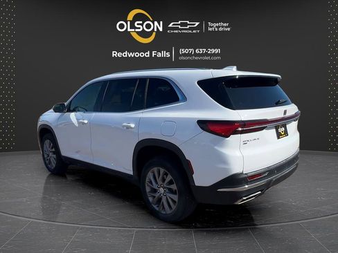 Used 2026 Buick Enclave Preferred AWD/4WD image 3