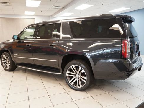 Used 2020 GMC Yukon XL Denali w/ Open Road Package AWD/4WD image 8
