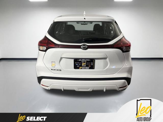 Used 2023 Nissan Kicks S FWD image 7