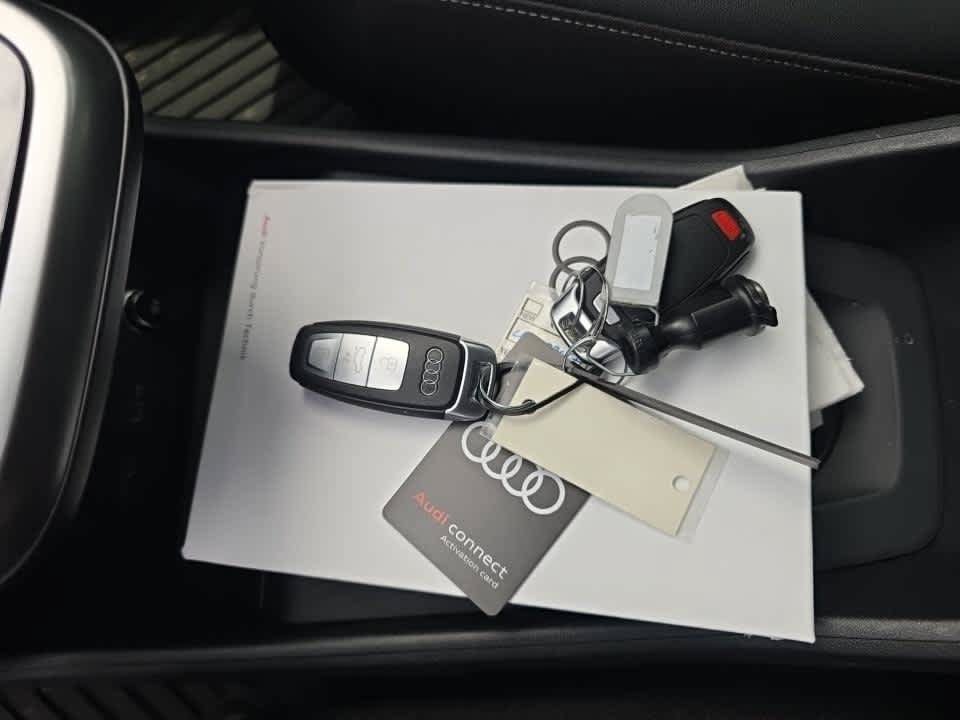Used 2024 Audi Q4 e-tron Prestige w/ Black Optic Package AWD/4WD image 16