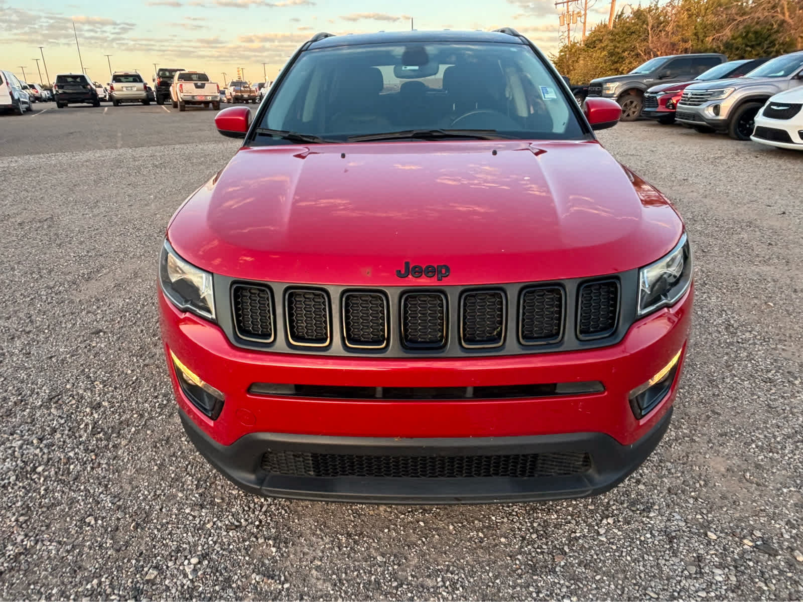 Used 2019 Jeep Compass Latitude FWD image 10