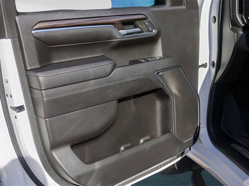 Used 2023 Chevrolet Silverado 1500 RST w/ Redline Edition image 25