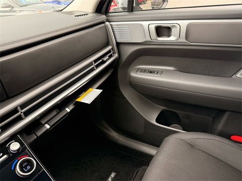 New 2026 Hyundai Santa Fe SE image 13