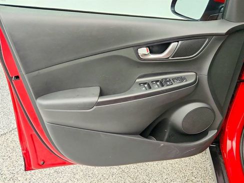 Used 2022 Hyundai Kona SEL w/ Convenience Package image 11