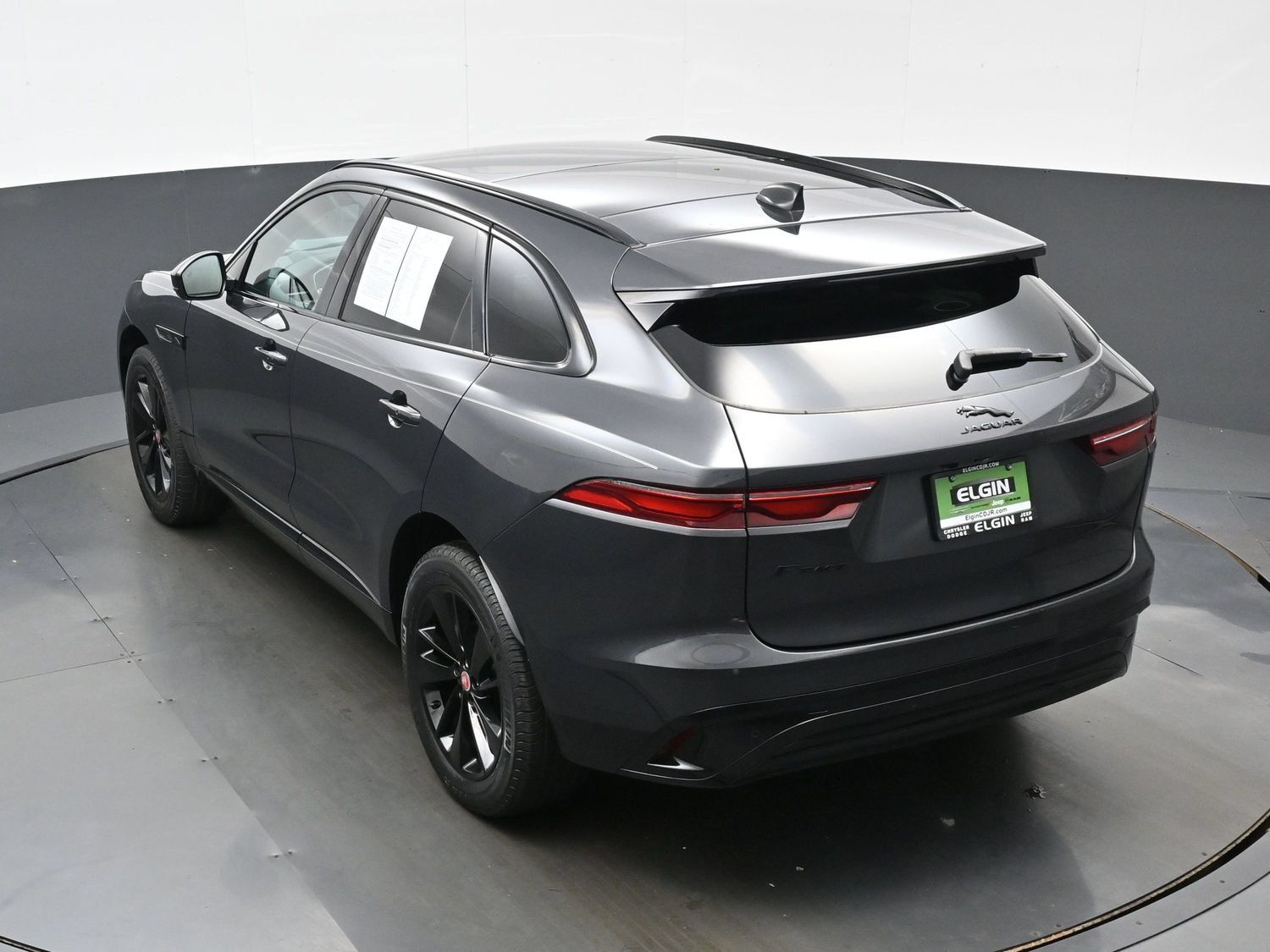 Used 2022 Jaguar F-PACE S AWD/4WD image 36