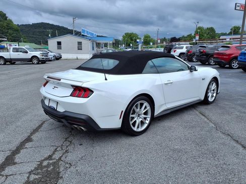 Used 2024 Ford Mustang GT Premium image 4