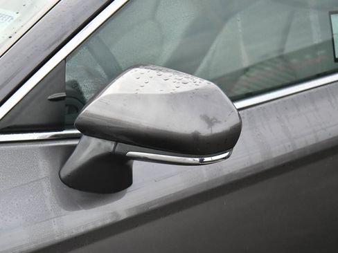 Used 2024 Toyota Camry SE image 13