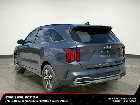 Used 2022 Kia Sorento EX FWD image 5