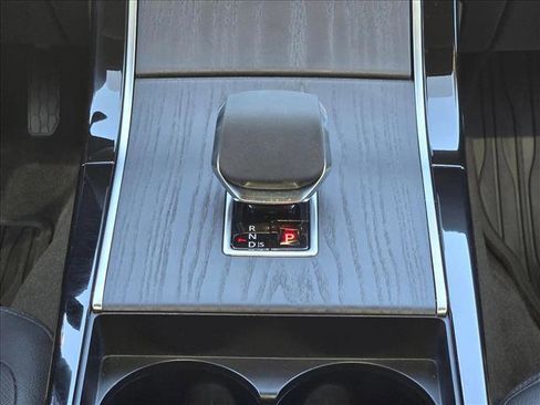 Used 2026 Land Rover Range Rover Velar S image 12