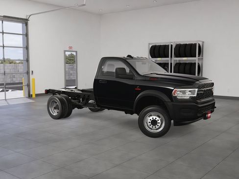 New 2024 RAM 5500 Tradesman image 9