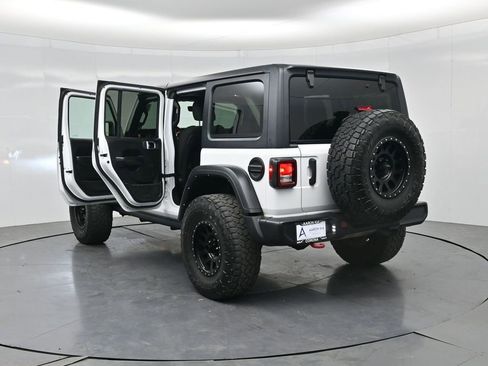 Used 2021 Jeep Wrangler Unlimited Rubicon AWD/4WD image 33
