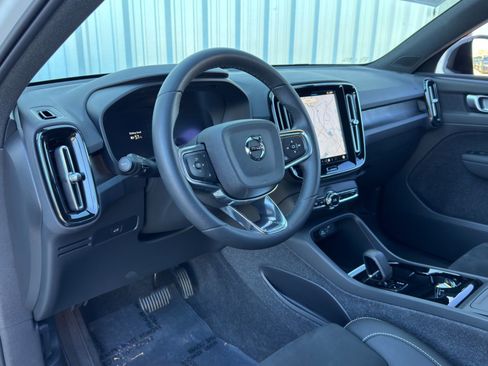 Used 2023 Volvo XC40 Recharge Plus w/ Protection Package Premier image 14