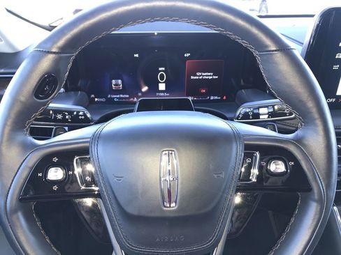 Used 2025 Lincoln Aviator Reserve w/ Equipment Group 201A AWD/4WD image 14