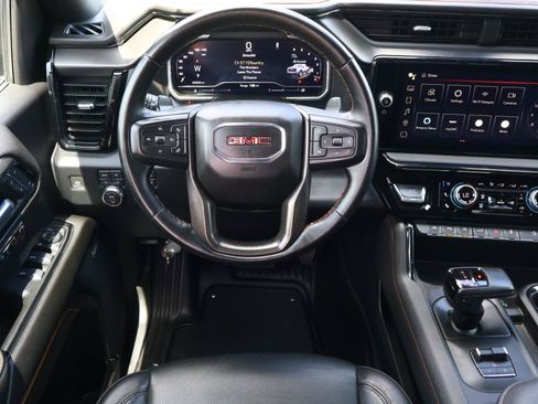 Used 2024 GMC Sierra 1500 AT4 w/ Technology Package AWD/4WD image 12