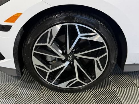 Used 2024 Hyundai Ioniq 6 Limited RWD image 14