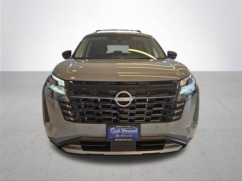 New 2026 Nissan Pathfinder Platinum w/ Cargo Package image 3