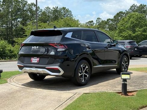 Used 2024 Kia Sportage EX FWD image 7