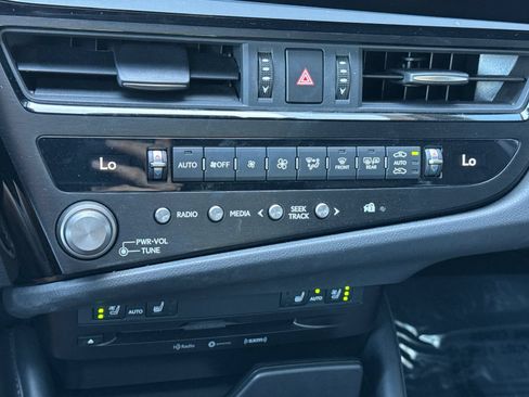 Used 2022 Lexus ES 350 F Sport w/ Accessory Package 2 FWD image 19