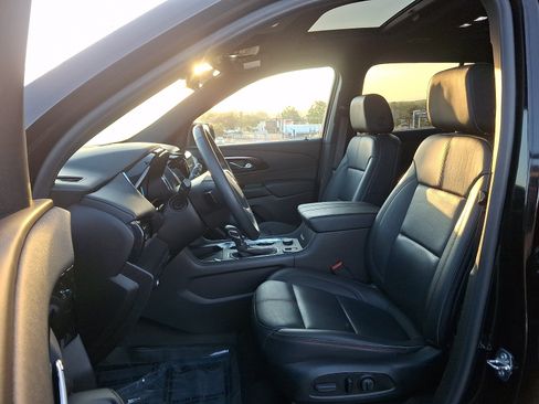 Used 2023 Chevrolet Traverse RS w/ LPO, Floor Liner Package AWD/4WD image 13