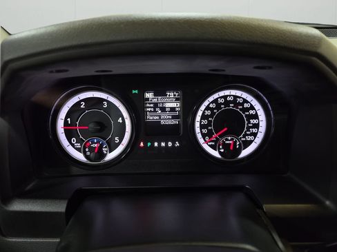 Used 2018 RAM 2500 Tradesman w/ Chrome Appearance Group AWD/4WD image 21