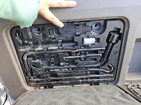 Used 2016 Lexus GX 460 w/ Premium Package image 42