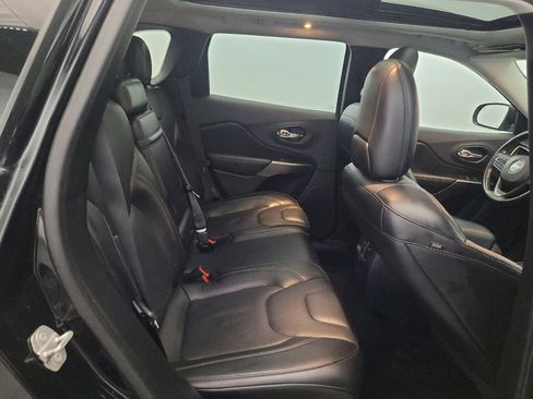 Used 2019 Jeep Cherokee Limited AWD/4WD image 19
