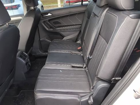 Used 2023 Volkswagen Tiguan SE image 24