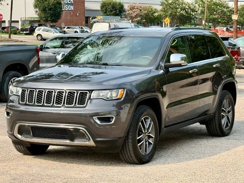 Used 2021 Jeep Grand Cherokee Limited AWD/4WD image 2