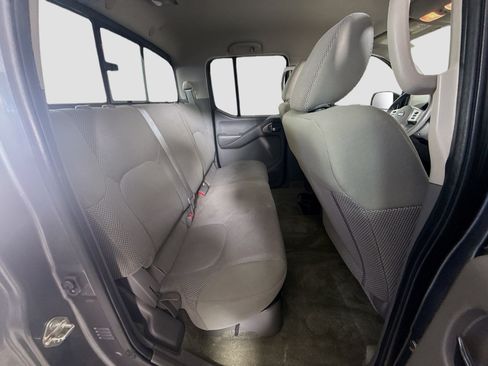 Used 2017 Nissan Frontier SV AWD/4WD image 25