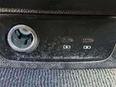 Used 2025 Audi Q3 2.0T Premium image 17