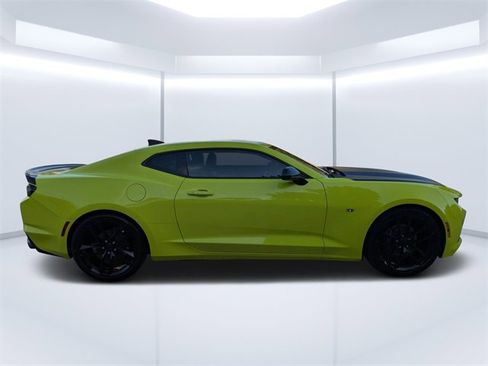 Used 2021 Chevrolet Camaro LT w/ 1LE Track Performance Package image 2