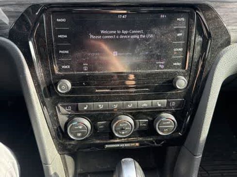 Used 2020 Volkswagen Passat 2.0T R-Line image 20