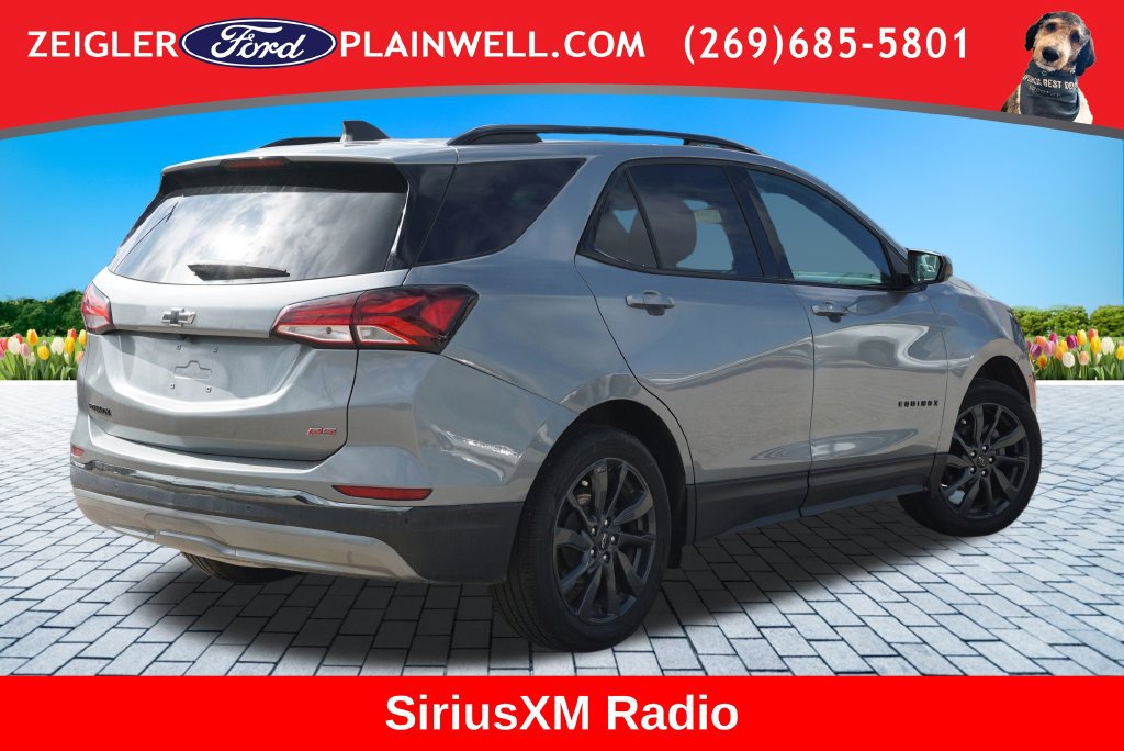 Used 2023 Chevrolet Equinox RS w/ LPO, Floor Liner Package FWD image 5