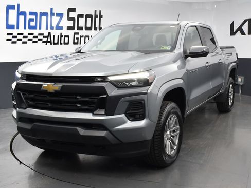 Used 2024 Chevrolet Colorado LT w/ LT Convenience Package III AWD/4WD image 1