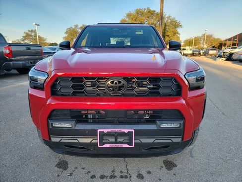 Used 2025 Toyota 4Runner 4WD image 2
