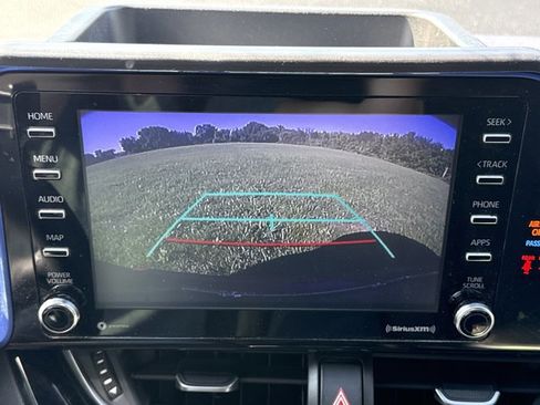 Used 2021 Toyota C-HR XLE FWD image 5