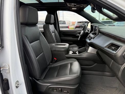 Used 2024 Chevrolet Tahoe Z71 w/ Luxury Package AWD/4WD image 18