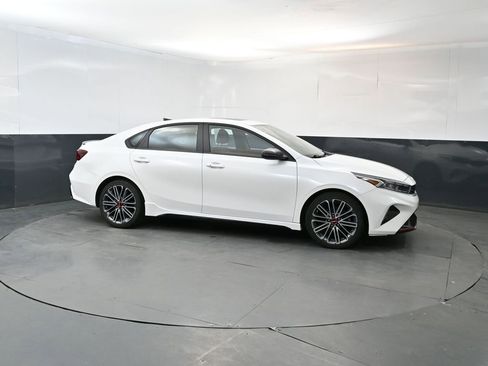 Used 2023 Kia Forte GT w/ GT2 Package FWD image 7