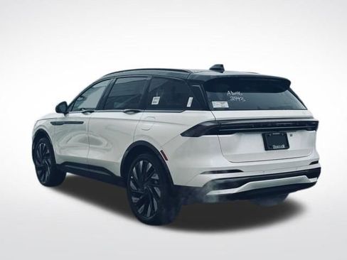 New 2026 Lincoln Nautilus Reserve w/ Jet Appearance Package image 8