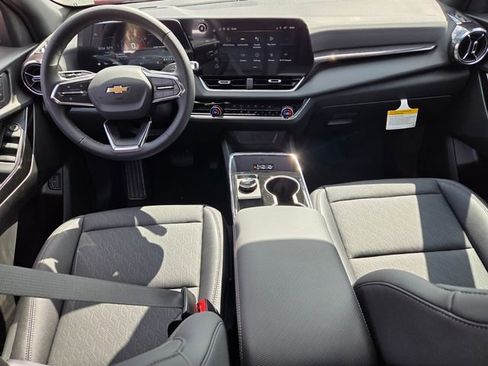 New 2026 Chevrolet Equinox LT w/ Convenience Package II image 19