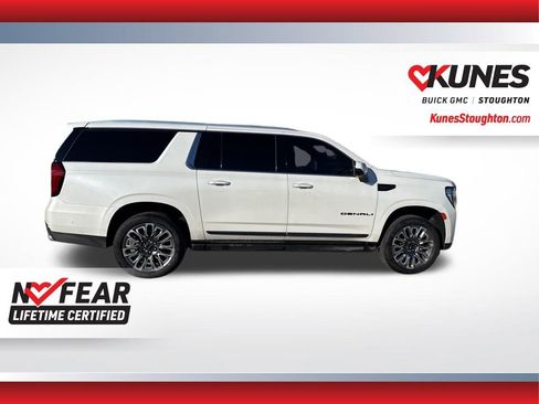 Used 2023 GMC Yukon XL Denali Ultimate image 13