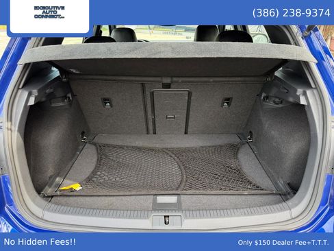 Used 2017 Volkswagen Golf R 4-Door image 10