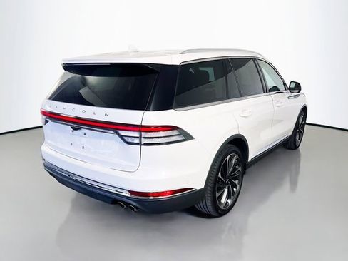 Used 2020 Lincoln Aviator Reserve w/ Equipment Group 202A image 8