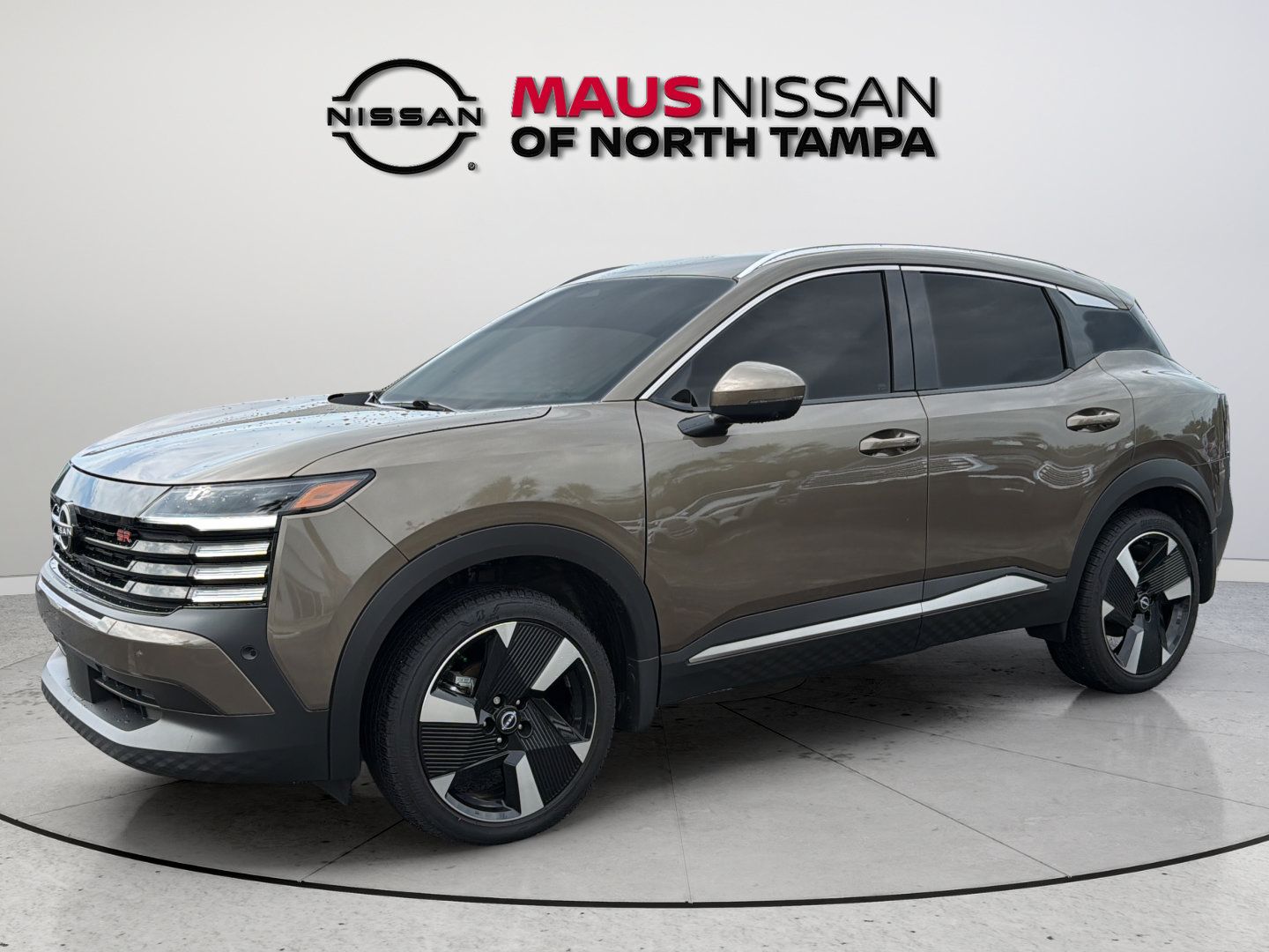Certified 2025 Nissan Kicks SR FWD image 5