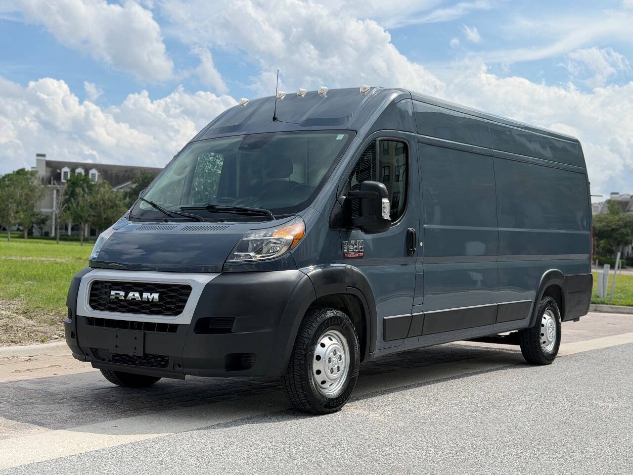 Used 2021 RAM ProMaster 3500 FWD image 1