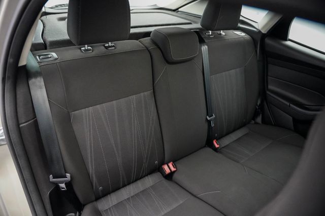 Used 2016 Ford Focus SE FWD image 27