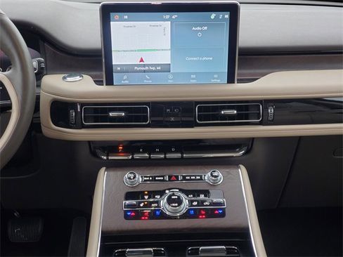 Certified 2024 Lincoln Aviator Reserve w/ Equipment Group 201A image 31