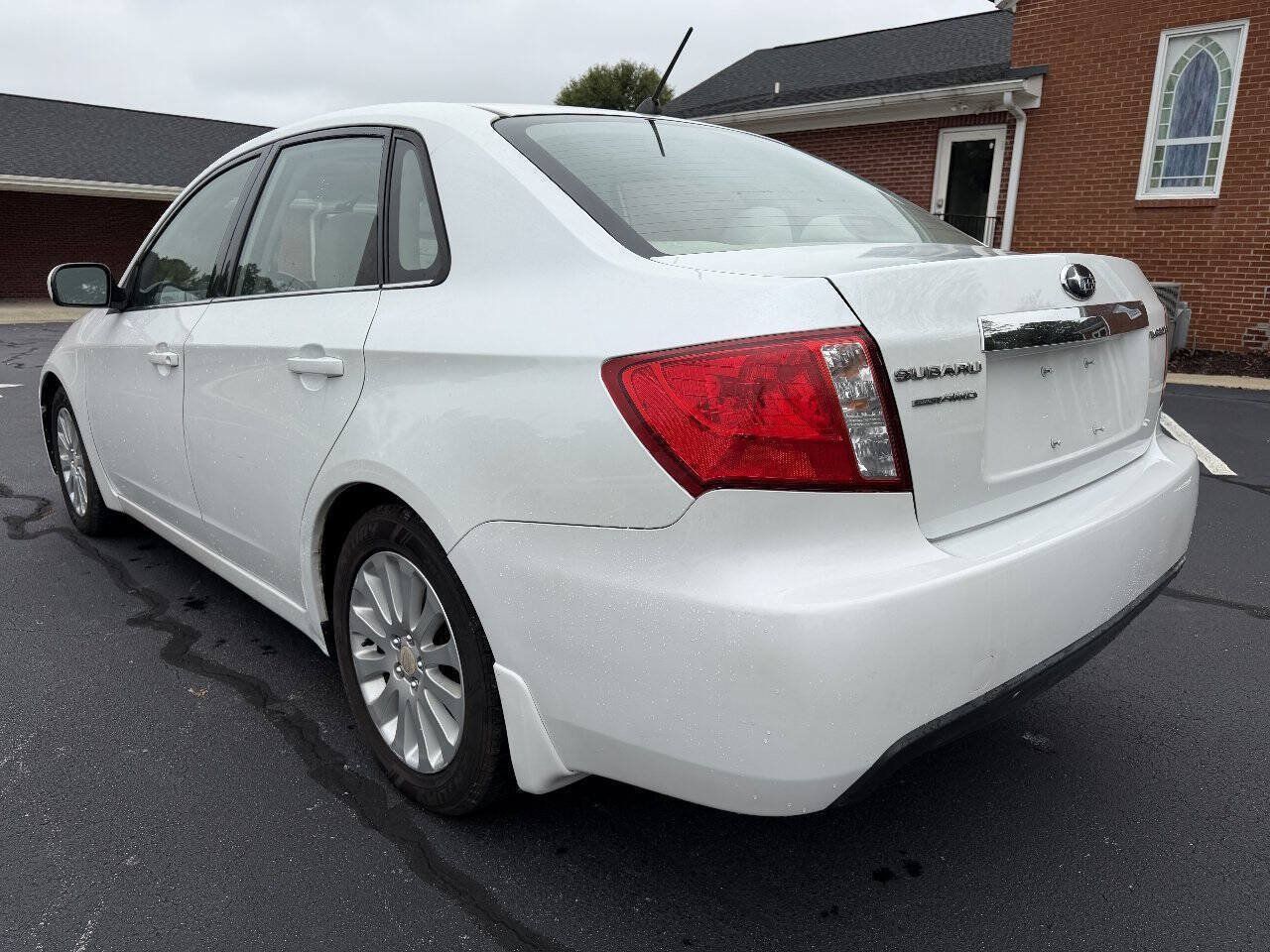 Used 2011 Subaru Impreza 2.5i Premium w/ PWR Moonroof Value Pkg AWD/4WD image 5