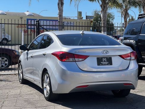 Used 2013 Hyundai Elantra GLS w/ Preferred Pkg image 4