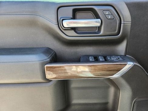 Used 2020 Chevrolet Silverado 1500 LT image 8